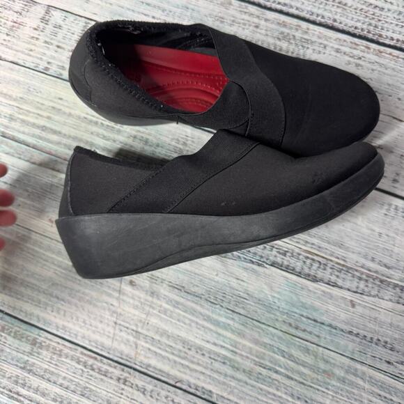Clarks Comfort Non Slip Black Slip On Wedge Shoes 9 - Picture 1 of 4